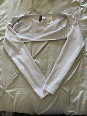 H&M Ribbed Off-Shoulder Shrug Long Sleeve Crop Top - White